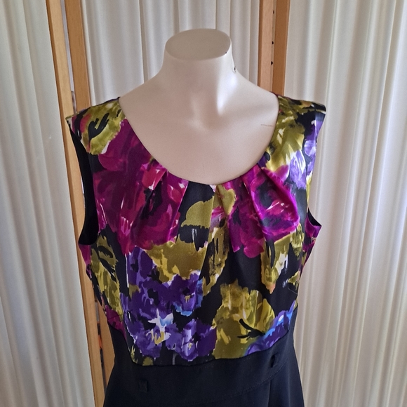 Tahari Arthur & Levine floral and black dress 8 - Picture 2 of 3